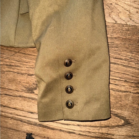 Bebe Tan Linen Blazer Women's Size [Insert Size]
- Lightweight Casual Workwear - Picture 4 of 5